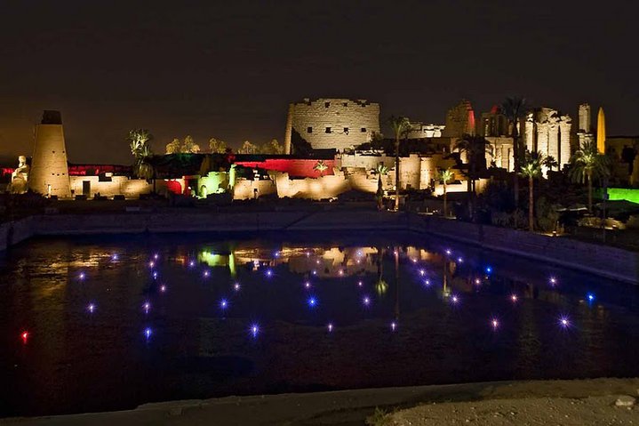 LUZ Y SONIDO EN EL TEMPLO DE KARNAK