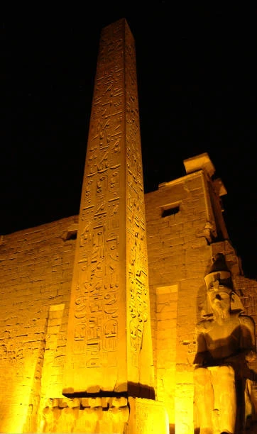 LUZ Y SONIDO EN EL TEMPLO DE KARNAK